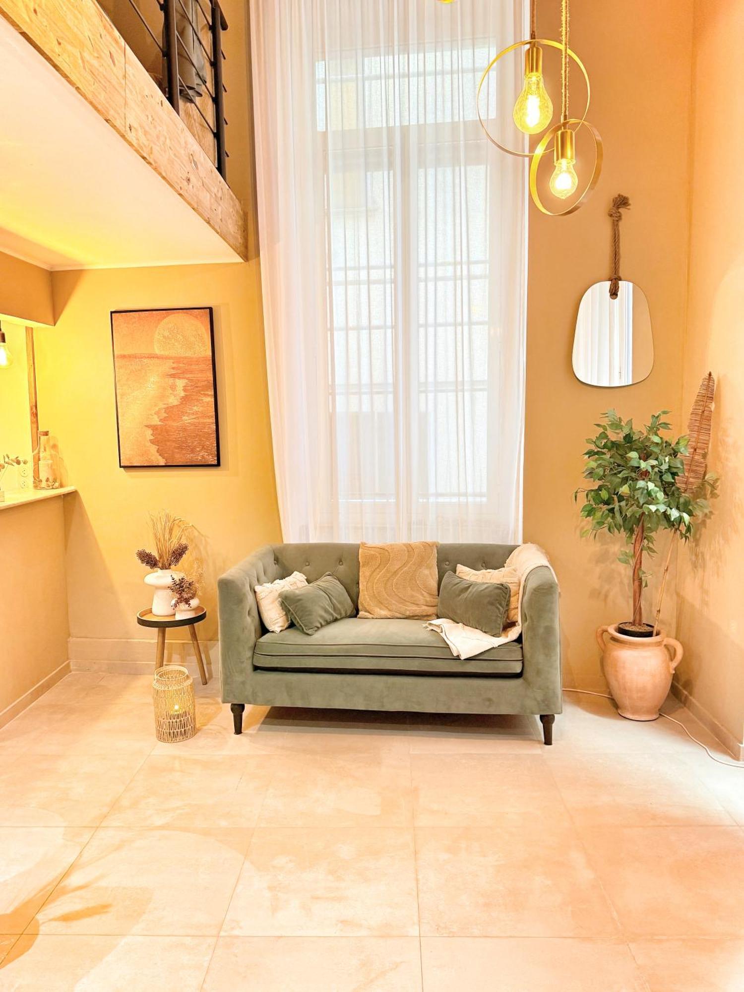 Spacious Loft, Duplex, Old Town, 3 Bedrooms - Easy Check-In Nice Exterior photo